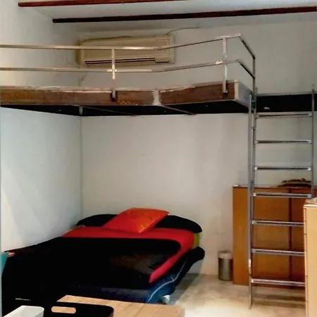 Casita Artista En Edificio Barrio Ruzafa 아파트