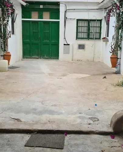 Casita Artista En Edificio Barrio Ruzafa * Valencia